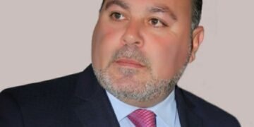 الانحدار الأخلاقي واستغلاله للظهور الإعلامي