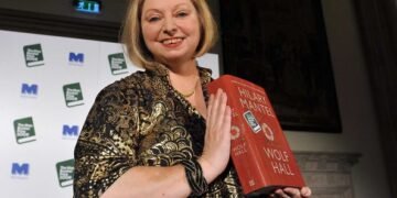 وفاة الروائية البريطانية هيلاري مانتل