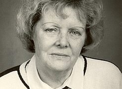 وفاة الأديبة الألمانية إيفا تسيلر