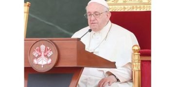 البابا يضيق الخناق على المنامة في ملف حقوق الإنسان   