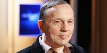 وفاة الكاتب الفرنسي كريستيان بوبان