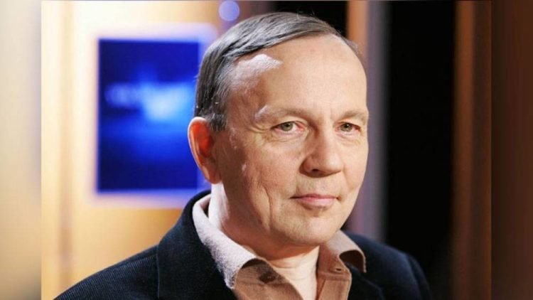 وفاة الكاتب الفرنسي كريستيان بوبان