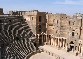 زيارة لمجموعتان سياحيتان من لبنان وسلوفينيا لمعالم مدينة بصرى الشام