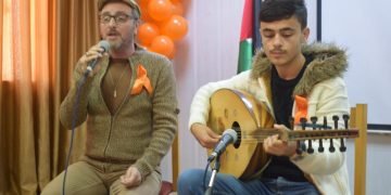 إيد بإيد… قول وفعل”