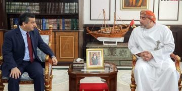السفير ميا يبحث مع وكيل وزارة الثقافة العماني واقع التعاون الثنائي بين البلدين.