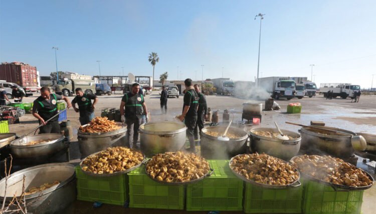 الحكومة السورية تخصص 8 مخازن لخلية الأزمة والإغاثة التابعة للعتبة الحسينية