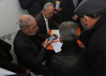 الحكومة السورية تخصص 8 مخازن لخلية الأزمة والإغاثة التابعة للعتبة الحسينية