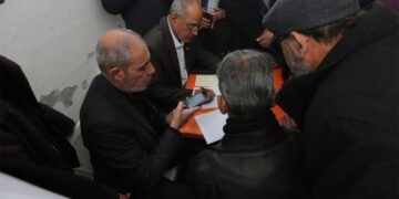 الحكومة السورية تخصص 8 مخازن لخلية الأزمة والإغاثة التابعة للعتبة الحسينية