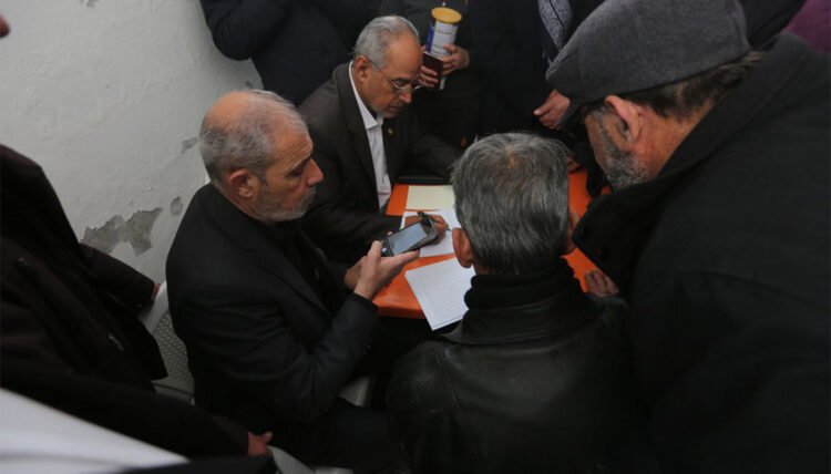 الحكومة السورية تخصص 8 مخازن لخلية الأزمة والإغاثة التابعة للعتبة الحسينية