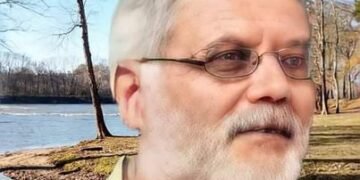 على حافة النقد