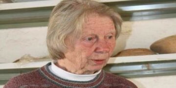 رحيل عالمة الآثار البريطانية جون أوتس