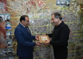 محافظ حلب يلتقي وفد السفارة والجالية اليمنية ويثمن مواقف اليمن مع الشعب السوري