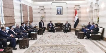 استقبل رئيس مجلس الوزراء المهندس حسين عرنوس اليوم وزير الطرق وبناء المدن الإيراني