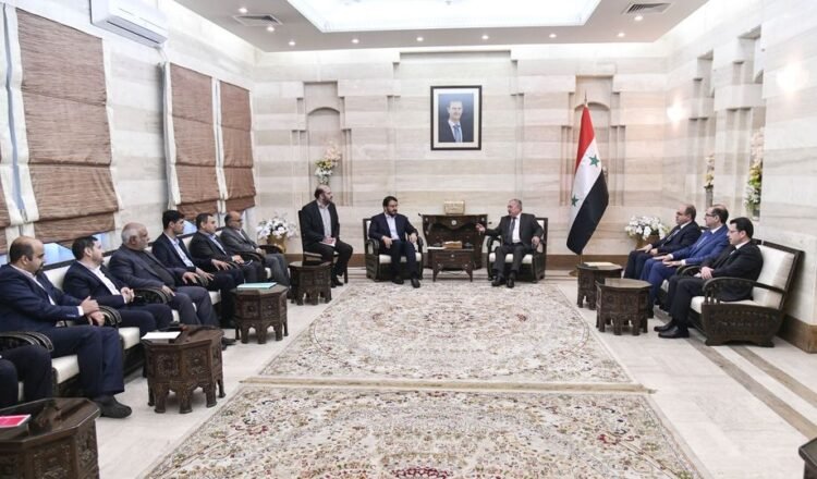 استقبل رئيس مجلس الوزراء المهندس حسين عرنوس اليوم وزير الطرق وبناء المدن الإيراني