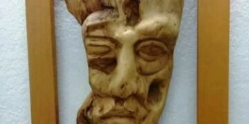 عشر سطور على جبين المجهدين في منحوتة مهند علاء الدين