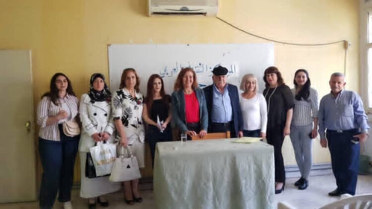 الاستاذ حكمت صارم محاضرا عن الحب في العلاقات الاجتماعية