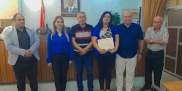 تكريم  المشاركين  في دورة الفاقد التعليمي