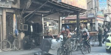 ما بين دكاكين أطباء الأسنان و اشغالات الأرصفة العشوائية…. أهالي مدينة « السيدة زنيب (ع) لماذا نحنٌ معاقبون »