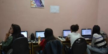 الغرفة الفتية الدولية اللاذقية تقدم تدريبات مهنية وتعليمية لعشرات المتضررين من الزلزال ضمن مشروع “وتد” للتعافي الاقتصادي