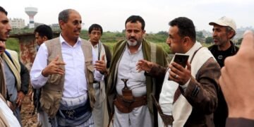 وزير الاعلام يتفقد الترتيبات والتجهيزات في ساحة الرسول الأعظم في محافظة إب اليمنية