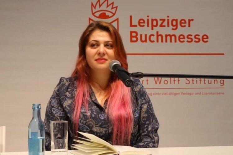 الشاعرة السورية لينة عطفة تحصد جائزة الرور للأدب