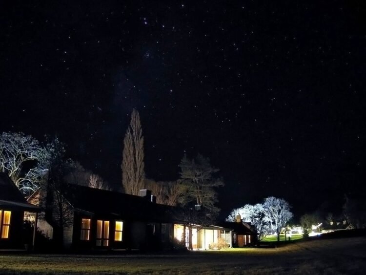 الفن والجمال ** مقاربة لفهم عالم الفن والجمال:بقلم / خالد العرفى