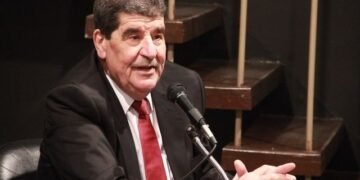 وفاة الكاتب والطبيب الفلسطيني فايز رشيد هلال