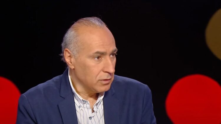 رحيل الإعلامي و الروائي السعودي هاني نقشبندي