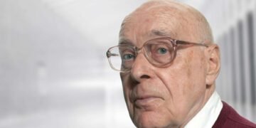 وفاة الفيلسوف وعالم الإجتماع الألماني هانس ألبرت