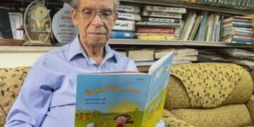 وفاة رائد أدب الأطفال الأديب المصري يعقوب الشاروني