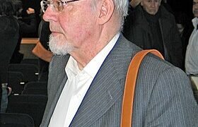 وفاة الفيلسوف الإسباني خوسيه لويس آبلان