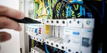 شكاوى عديدة من سكان منطقة التضامن بدمشق عن الكهرباء