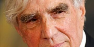 وفاة الأنثروبولوجي الفرنسي جان مالوري عن 101 سنة