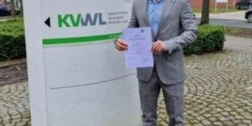 سعد الله بركات وموقع نفحات القلم ،، وصفحة نفحات اغترابية تهنئ د. وسام لتميزه