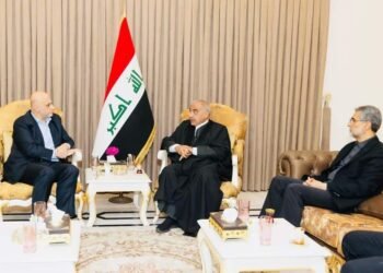 لقاء مشترك بين رئيس حزب الإصلاح ورئيس وزراء العراقي السابق عادل عبد المهدي