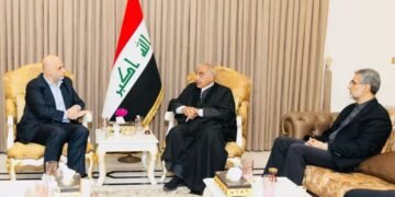 لقاء مشترك بين رئيس حزب الإصلاح ورئيس وزراء العراقي السابق عادل عبد المهدي