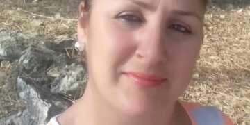 حكايةُ صمتِ الياسَمين: الشاعرة نازك مسّوح