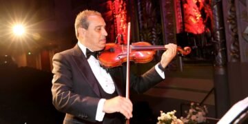 اسدال الستار على حفل اوركسترا ليالي زمان في مدينة لوس أنجلوس وتكريم قائد الأوركسترا المايسترو الشهير عادل إسكندر