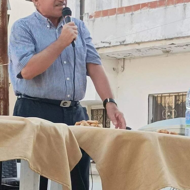 لِمَ تأتينَ اليّ …!؟