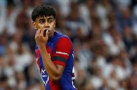 تمارين عقابية وتوبيخ ..مدرب برشلونة يوبخ لامين جمال ويجبره على تنفيذ العقوبات