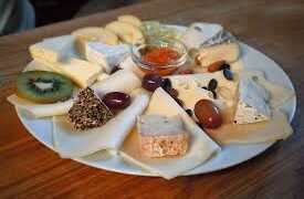 منتجات الألبان هل يمكن الإستغناء عنها ؟؟ ماذا يقول العلماء