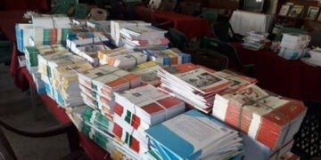 توزيع 230 ألف حقيبة مدرسية مقدمة من المجتمع المحلي لتلاميذ وطلاب طرطوس