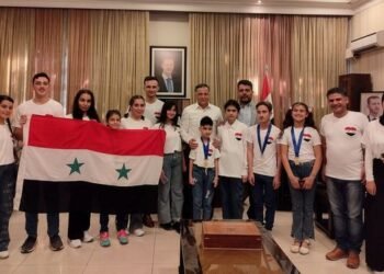 أبطال سورية في تحدي القراءة العربي الى دبي