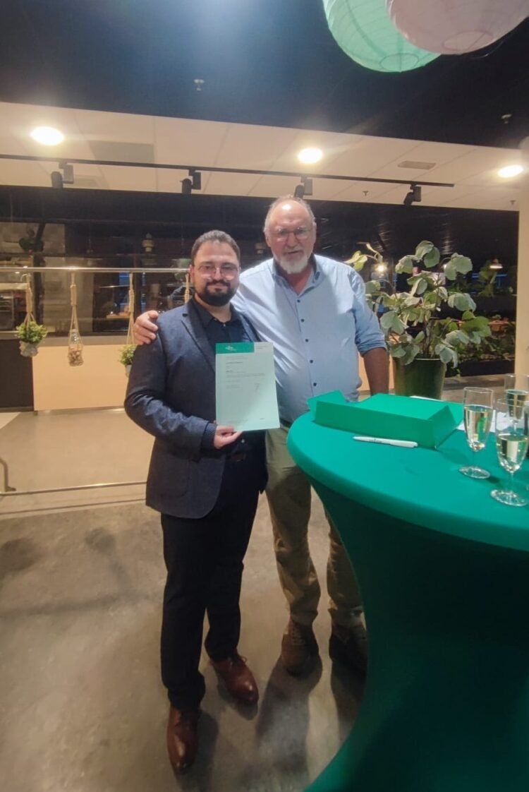 نفحة اغترابية مجد طوني عيد