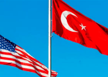 اشتباكات ميدانية وتصعيد سياسي.. هل يتحول الخلاف الأمريكي-التركي بسوريا لصراع عسكري؟