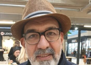 إعجابٌ أم استعباد؟ الوجه الخفي لزر اللايك