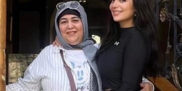 دنيا المصري تحتف  دنيا المصري تُعبّر عن حبها لوالدتها في عيد ميلادها: “العمر كله يا حياتي